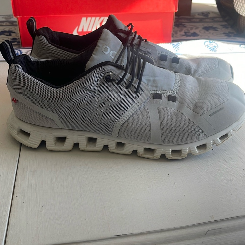 Women’s running shoes